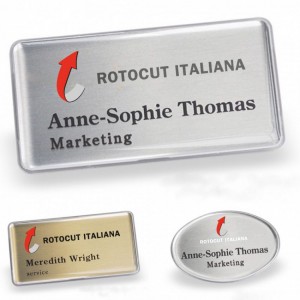 Badge personalizzato in alluminio con protezione in vetro acrilico antigraffio